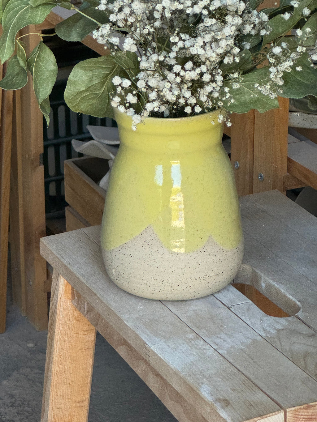 Vase jaune